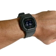 ساعت مچی مردانه کاسیو G-SHOCK مدل DW-5610SU-8 6