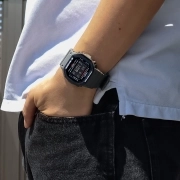 ساعت مچی مردانه کاسیو G-SHOCK مدل DW-5610SU-8 4