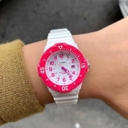 ساعت مچی زنانه کاسیو POP مدل LRW-200H-4B 2